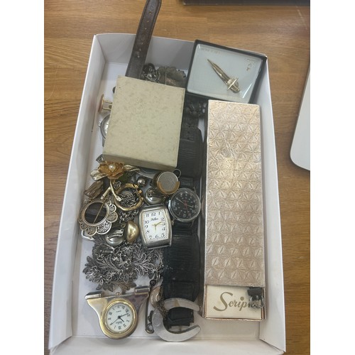 516 - Tray of vintage and later jewellery/ watches etc