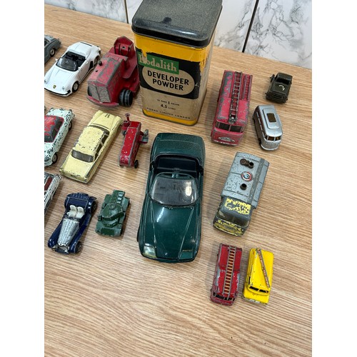 199 - Selection of vintage toy cars to include Corgi, Dinky etc