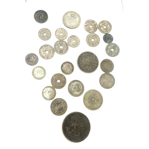 514 - Selection of vintage silver coins includes 1889 crown etc