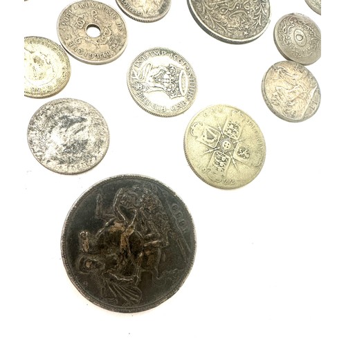 514 - Selection of vintage silver coins includes 1889 crown etc