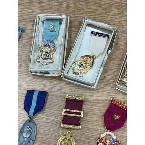 441 - Large selection of assorted Masonic jewels