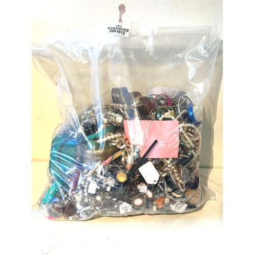 619 - 10kg UNSORTED COSTUME JEWELLERY inc. Bangles, Necklaces, Rings, Earrings.