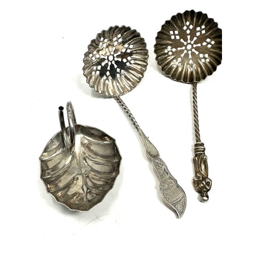 25 - 4 x .925 sterling spoons inc caddy