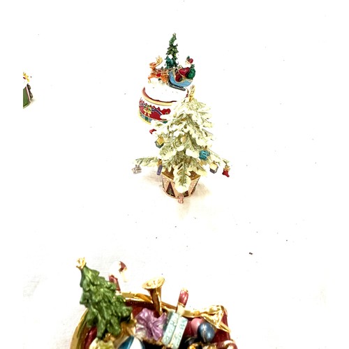 86 - Large selection of boxed Christmas trinket boxes includes Juliona, single tree etc