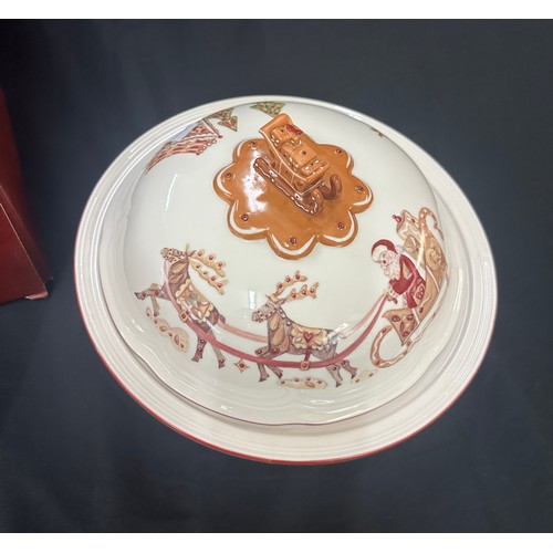 70 - Ginger cake and cookies villeroy and boch tureen, boxed D 66693 27cm diameter