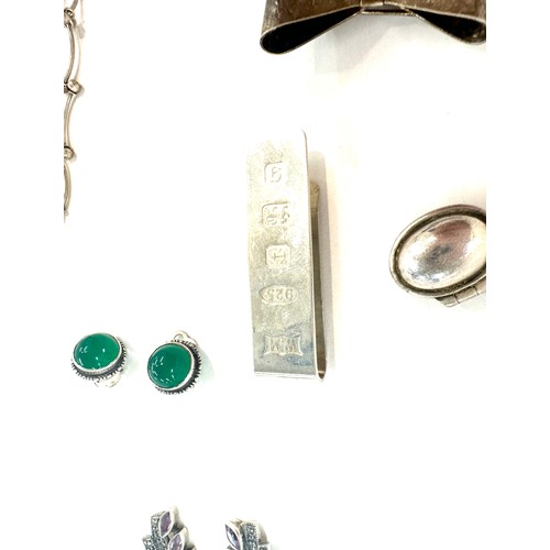 484 - Selection of vintage silver hall marked items to include money clip, neck lace etc