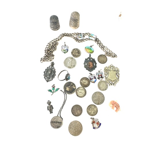 498 - Selection of small silver items to include thimbles, coins, rings etc