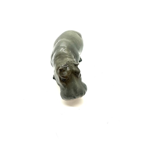 401 - Beswick Hippo model 1532, firing mark to tail