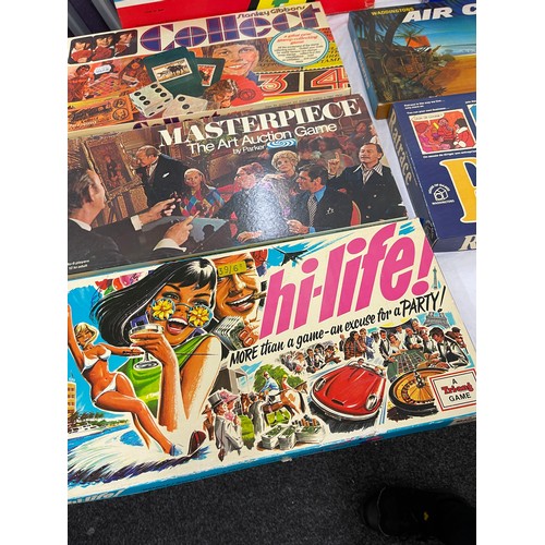 137 - Large selection of vintage games includes Ratrace, Payday, hi-life etc