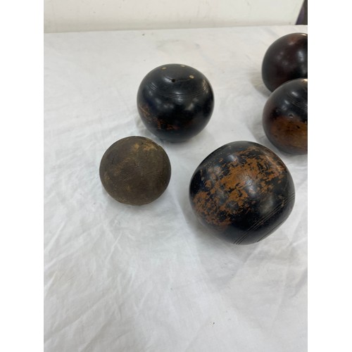 263 - Large selection of lawn bowls