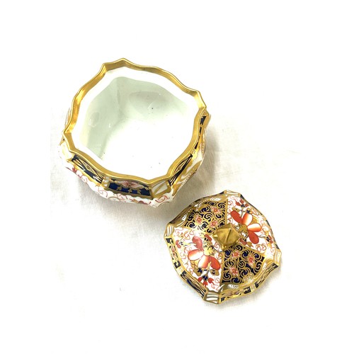 415 - 1918 Royal Crown Derby Bone China Gilt Imari Lidded Trinket Box Pattern 0746