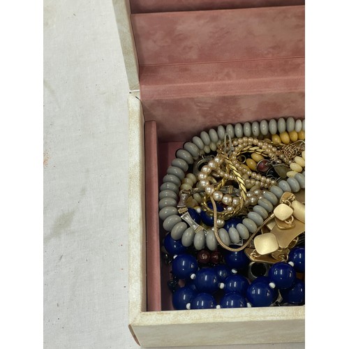 585 - Box of vintage and later costume jewellery includes earrings, pendants, necklace etc