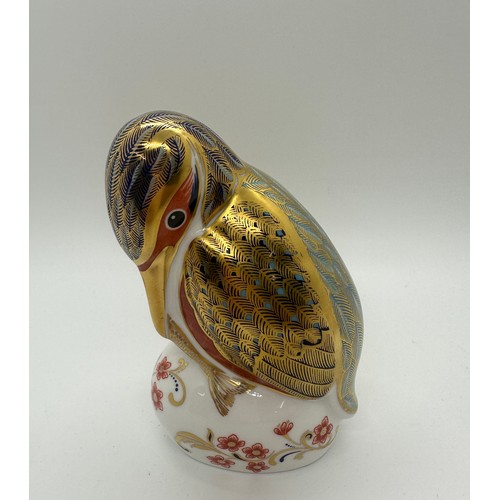 424 - A Royal Crown Derby paperweight, Kingfisher, date mark for 1997 (LX), gold stopper and red Royal Cro... 