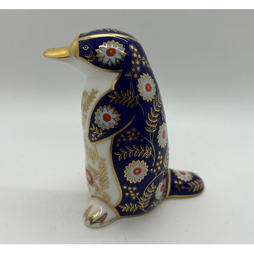 427 - A Royal Crown Derby paperweight, Platypus, introduced to mark the 1988 Australian bi-centenary celeb... 