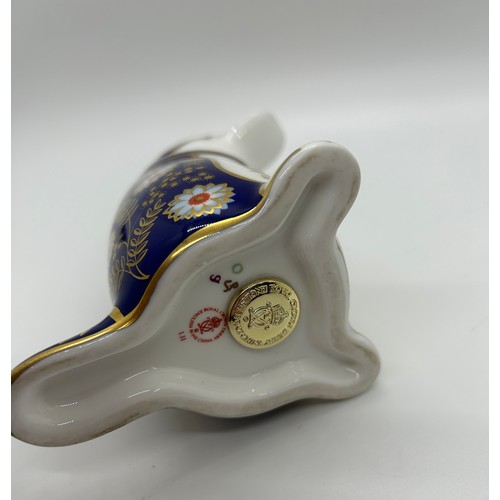 427 - A Royal Crown Derby paperweight, Platypus, introduced to mark the 1988 Australian bi-centenary celeb... 