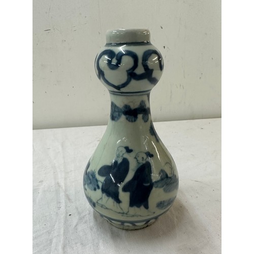 619 - Vintage Chinese vase, no marks to base, height 7 inches