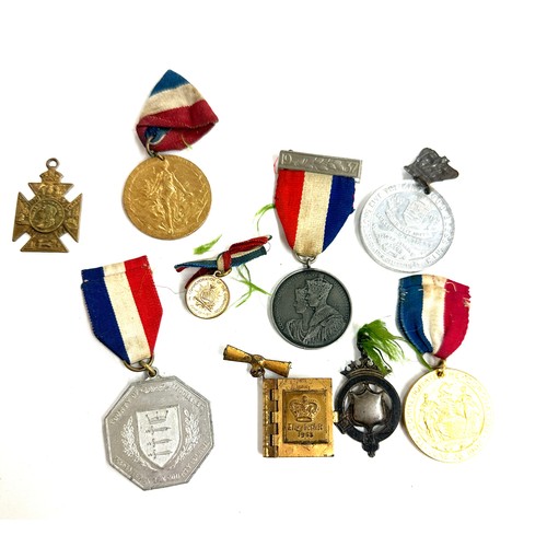 471 - Coronation/ peace medals includes 1 silver