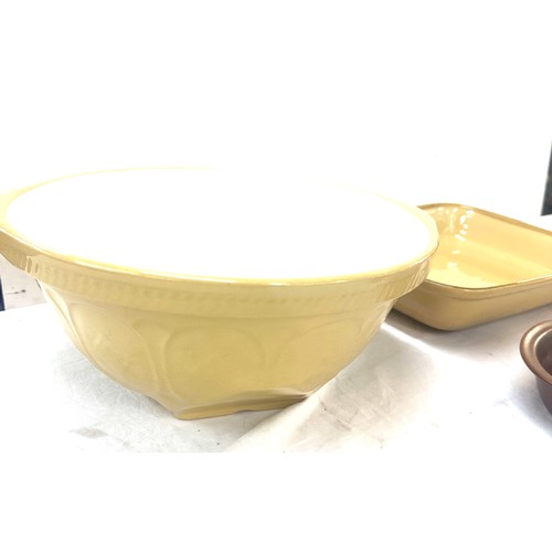 202 - Large selection of T.Green pottery includes dishes, mixing bowl etc