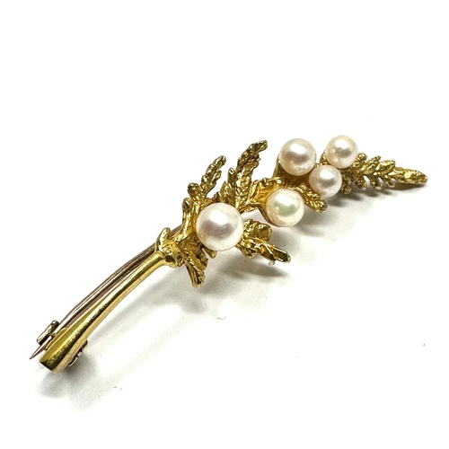 51 - Vintage 9ct gold leaf design & pearl brooch weight 3g