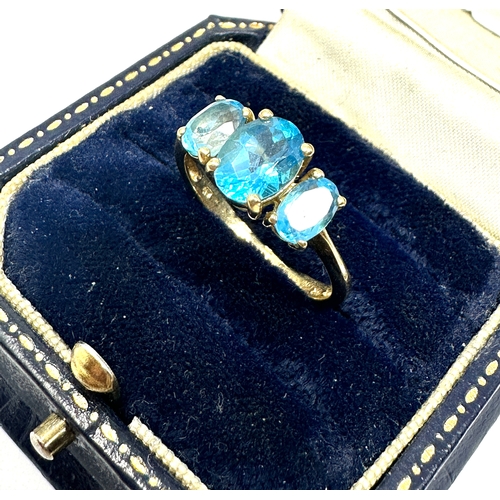 87 - 9ct gold topaz ring weight 2.8g