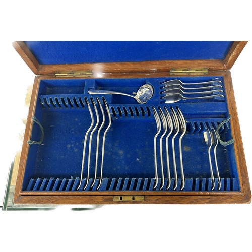 80 - Edwardian oak cutlery box containing part set