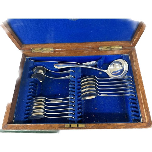 80 - Edwardian oak cutlery box containing part set