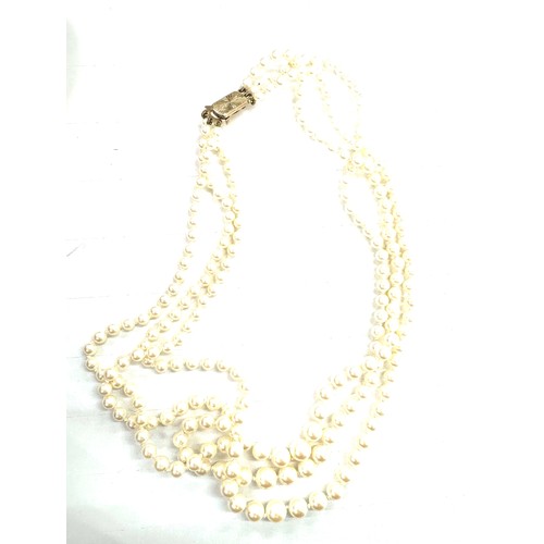 520 - Vintage lotus pearl bead necklace with large 9ct gold clasp