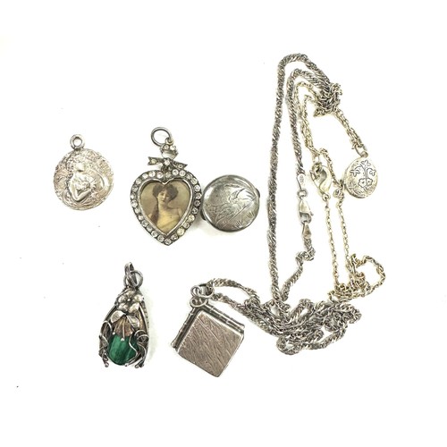 578 - Antique silver paste heart locket and other jewellery