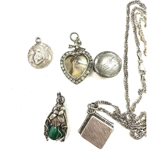 578 - Antique silver paste heart locket and other jewellery