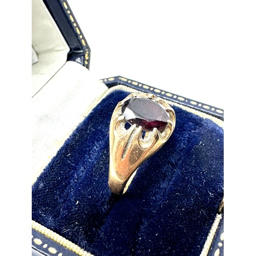 208 - 9ct Gold Garnet Ring (3.5g)