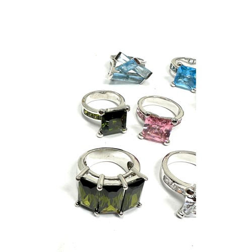 305 - A collection of silver cocktail rings (92g)