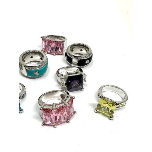 303 - A collection of silver  cocktail rings (108g)