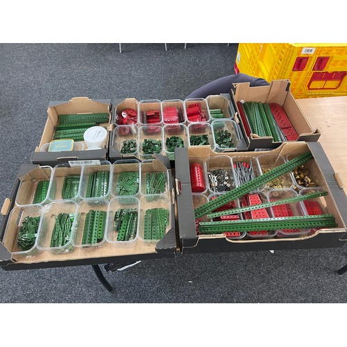 221 - Large selection of vintage Meccano pieces