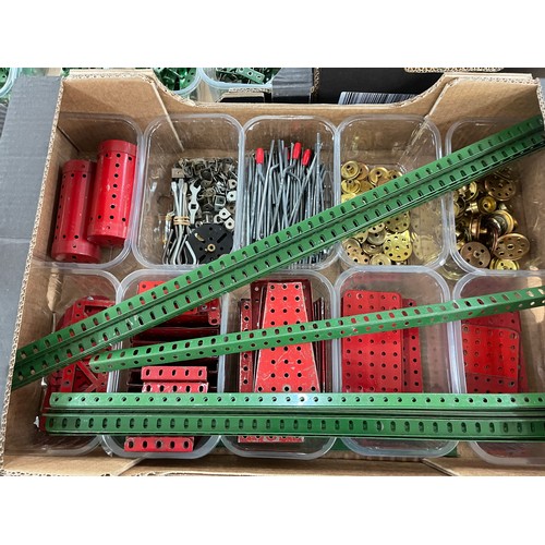 221 - Large selection of vintage Meccano pieces