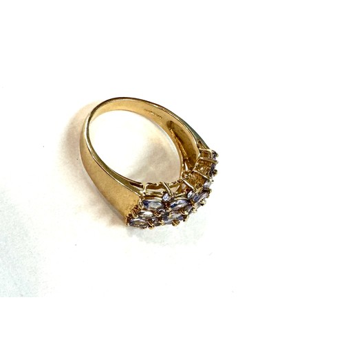 538 - Ladies 9ct gold cluster ring, ring size R weight 5grams