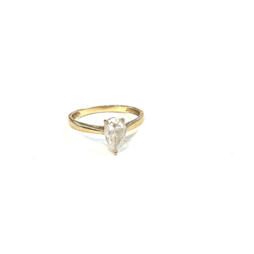 532 - 9ct gold ladies tear drop dress ring, total weight 1.6 grams ring size O