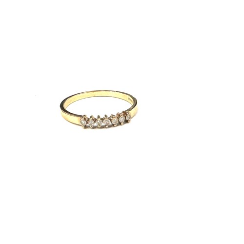 544A - Ladies 9ct gold diamond set ring, ring size p/q, 1.4 grams