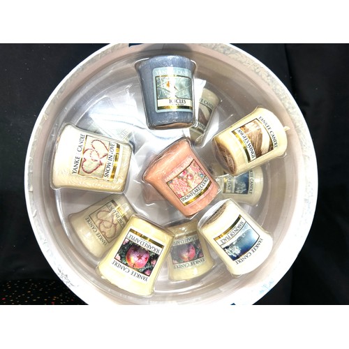 250 - 4 Yankee candle circular box sets each containing 12 small candles