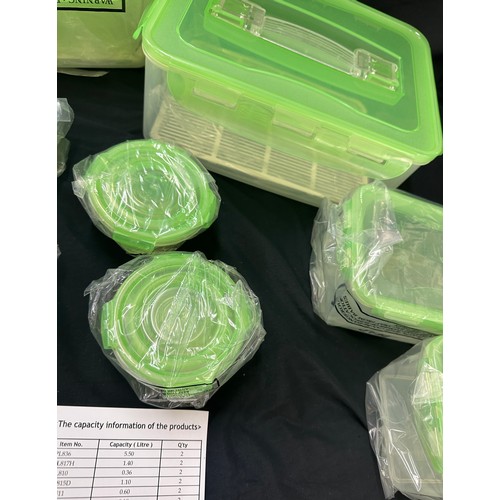 291 - Set 16 new LocknLock plastic storage containers, various sizes