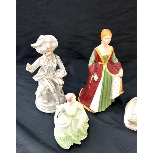 76 - Selection of porcelain figurines to include Isabella of Spain and Marie Antoinette by John Bromley, ... 