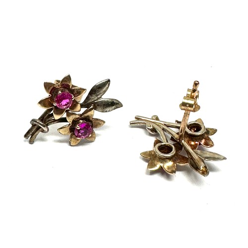 273 - 9ct gold ruby floral stud earrings (1.8g)