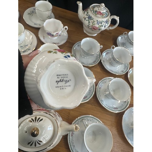 188 - Selection of vintage part tea services to include Sadler, Kesington with tea pots, cups, saucers etc