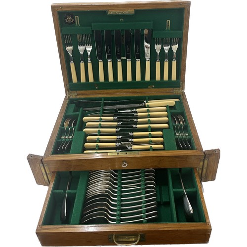 494 - Vintage oak campaign cutlery set