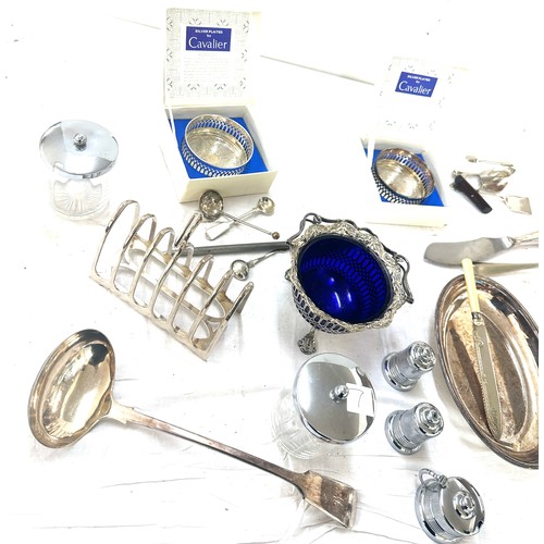 73 - Vintage silver plated items