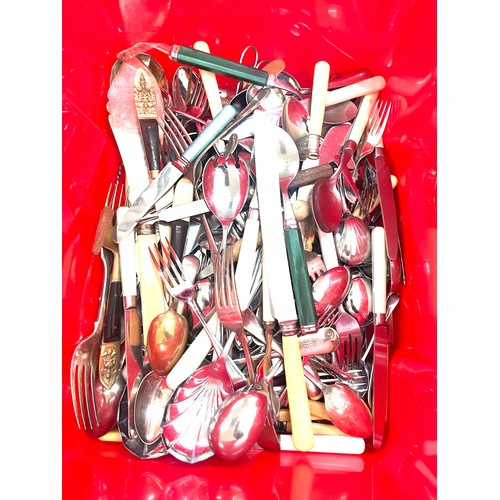 165 - Very large quantity of vintage loose cutlery (1 crate & 1 box)