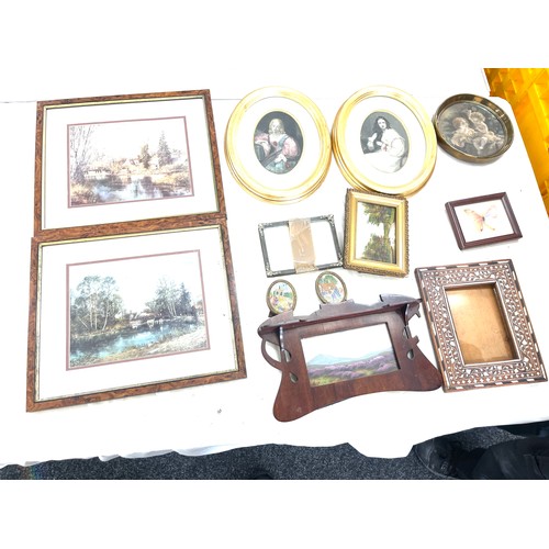 70 - Quantity of framed painting & prints, decorative frames etc, includes a wooden framed art nouveau wa... 