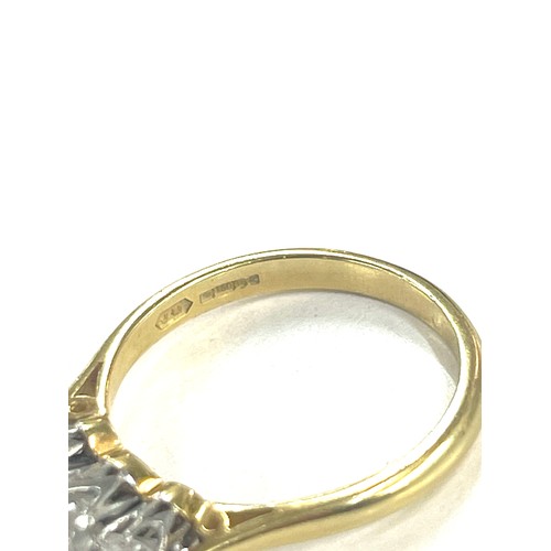 554 - 18ct gold diamond trilogy ring ring size Pweight 3.3grams