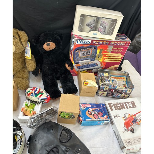 171 - Selection of vintage toys to include Talk a Tron robots, Meccano, Vtech power house