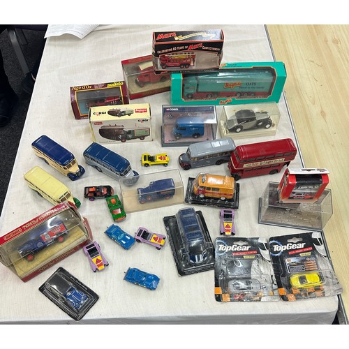 94 - Selection of vintage and later toy cars to include Top gear cars, Corgi, Matchbox etc