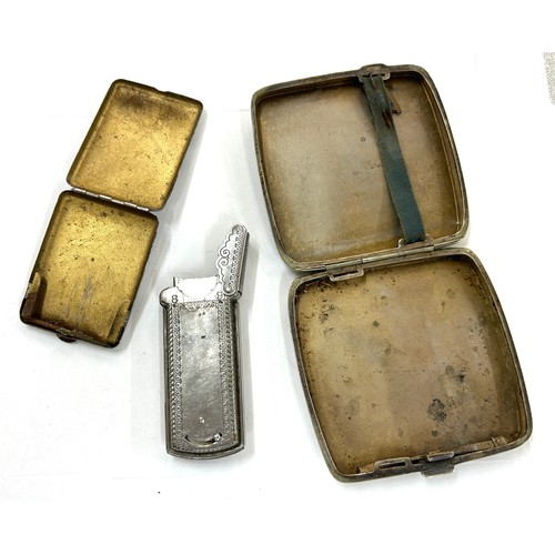 485 - Vintage plated cigarette case, razor blade holder etc